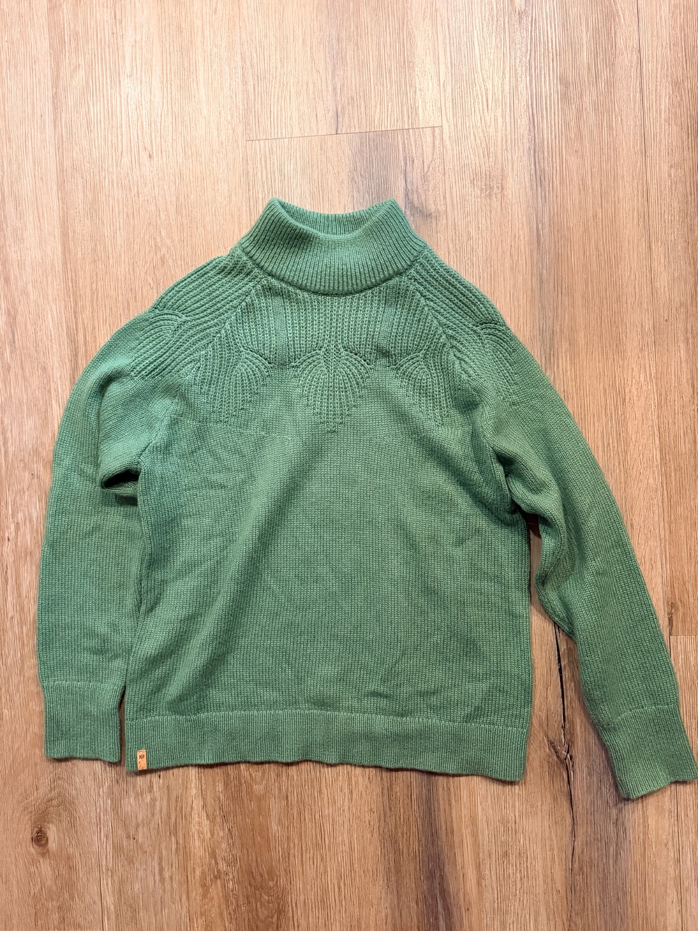 Tentree Women’s Green Turtleneck Knit Sweater Size Medium never worn